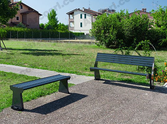 panchina in acciaio arredo urbano